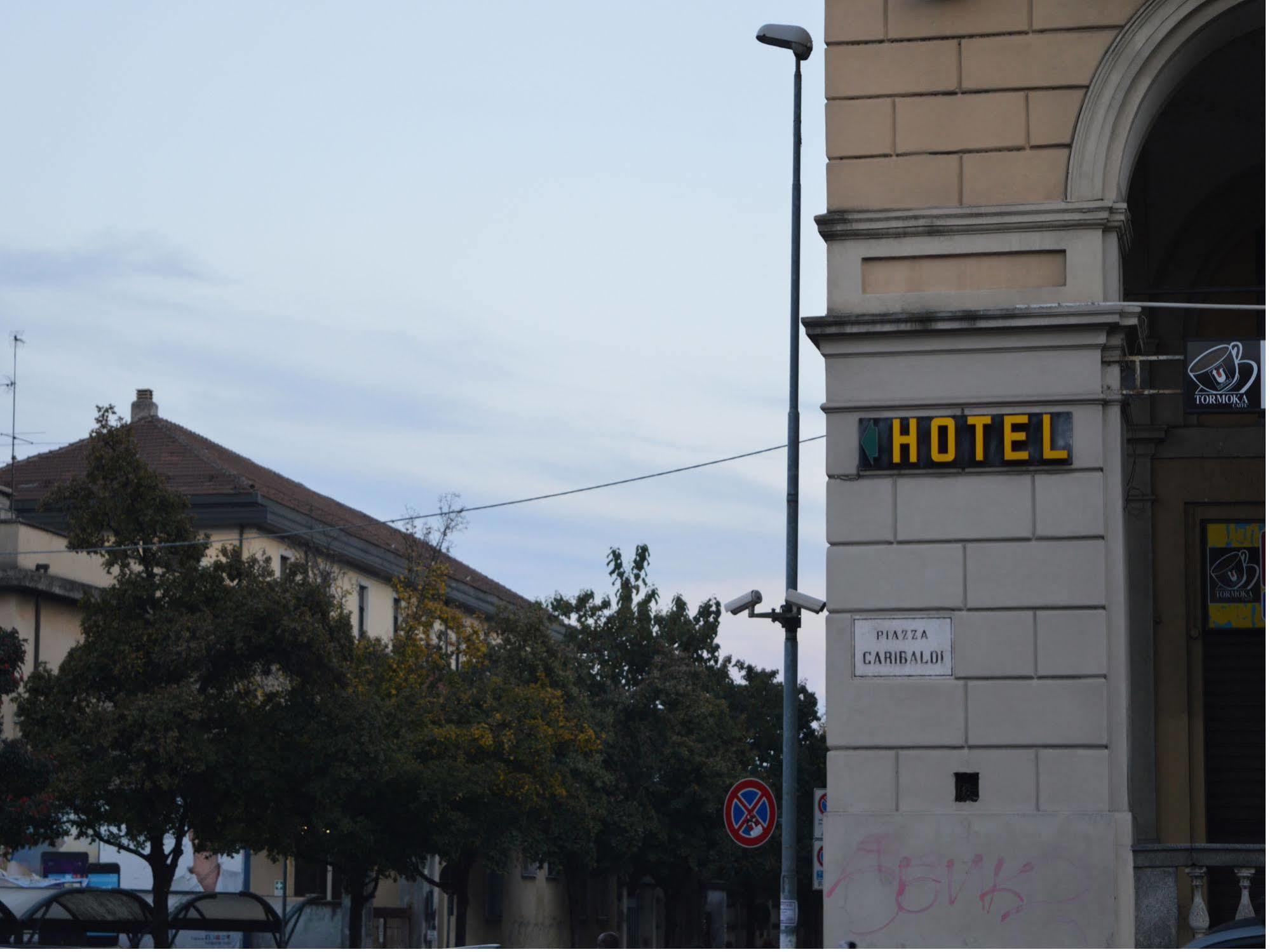 Hotel Stazione نوفارا المظهر الخارجي الصورة