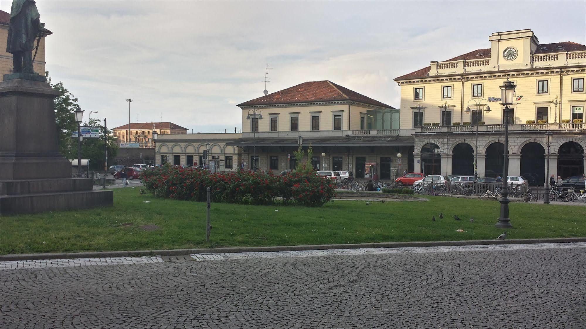 Hotel Stazione نوفارا المظهر الخارجي الصورة