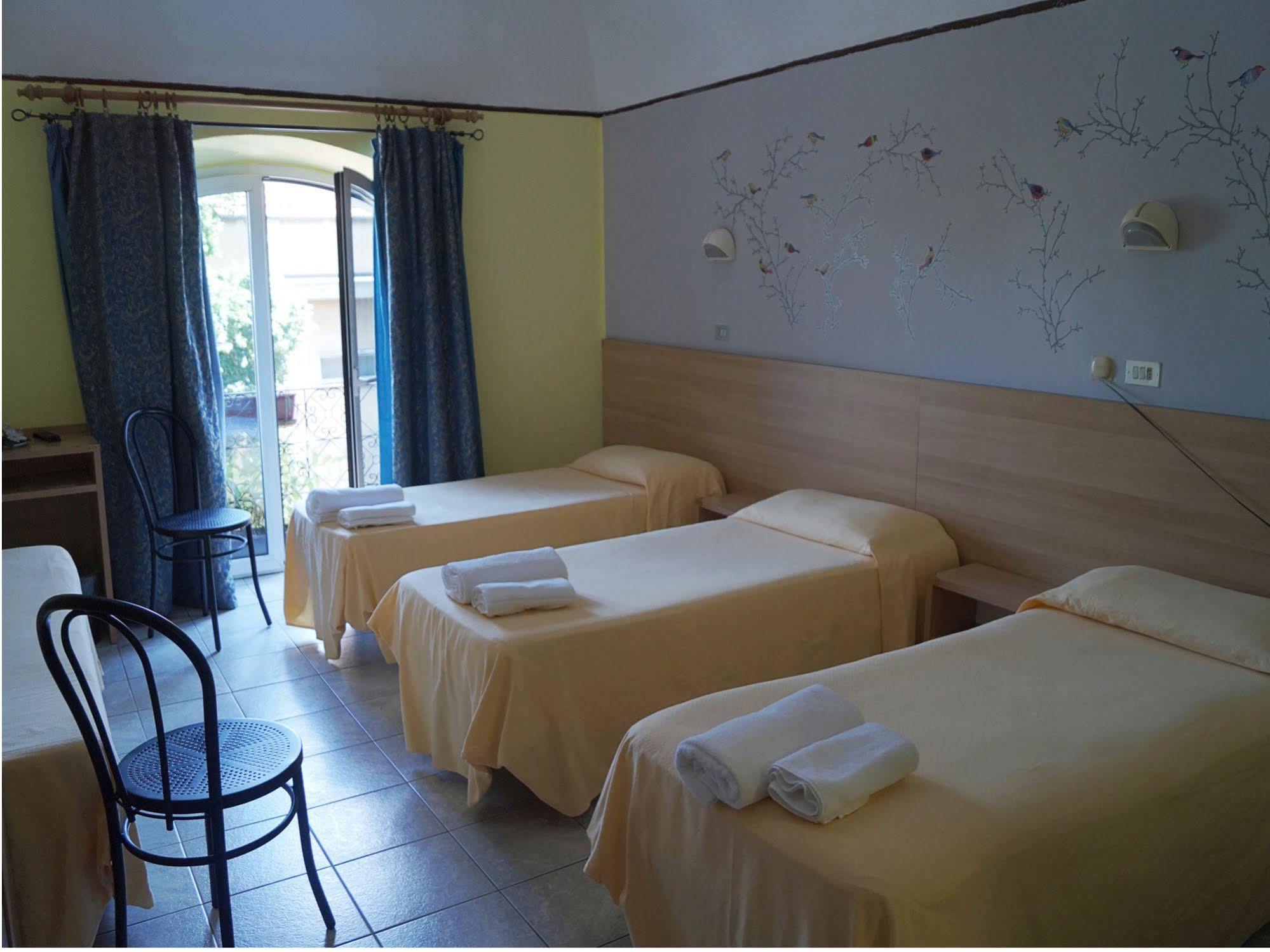 Hotel Stazione نوفارا المظهر الخارجي الصورة