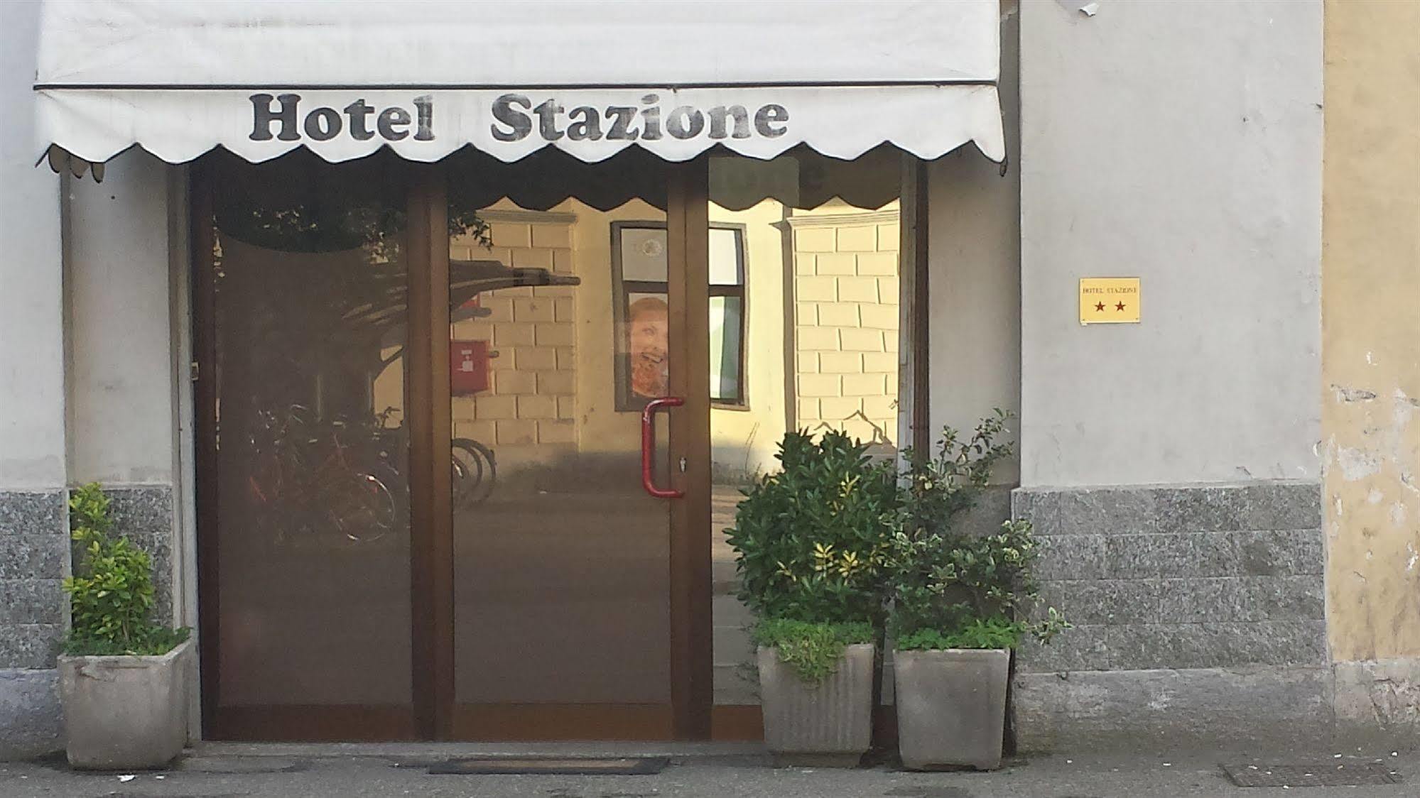 Hotel Stazione نوفارا المظهر الخارجي الصورة